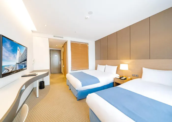 Hotel Whistlelark Jeju